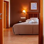 Hotel Santiago 4*