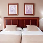 Santiago Hotel 4*
