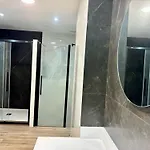 Arva Santiago 4* לאון