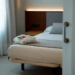 Hotel Arva Santiago 4*