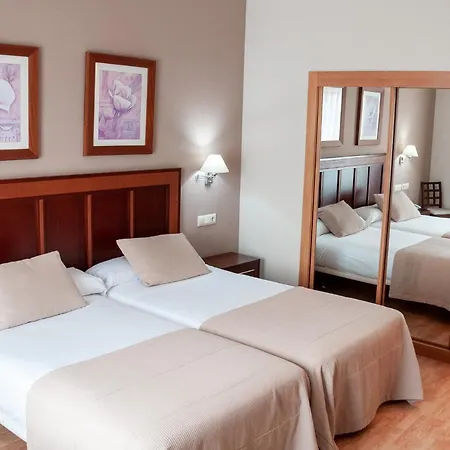 Hotel Arva Santiago Leon