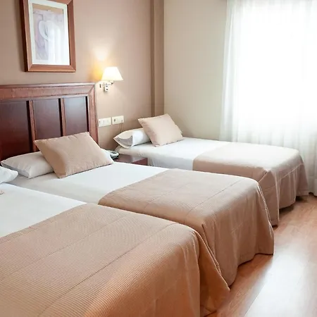 Hotel Arva Santiago Leon
