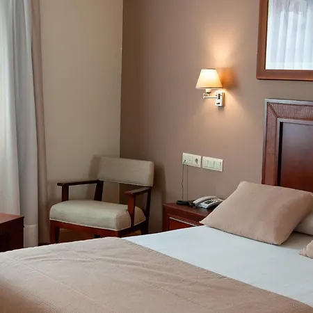 Hotel Arva Santiago Leon