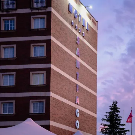 Hotel Arva Santiago Leon