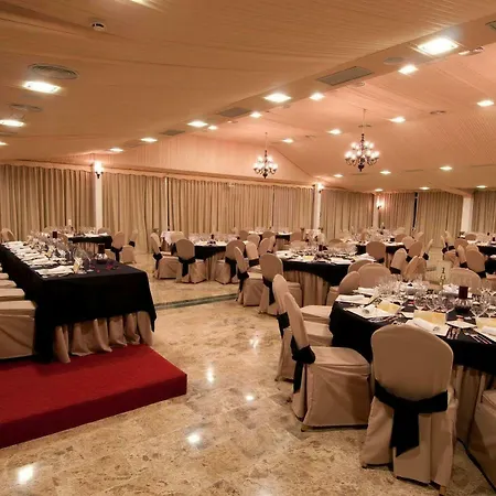 Hotel Arva Santiago Leon