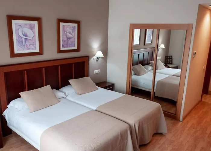 Arva Santiago 莱昂